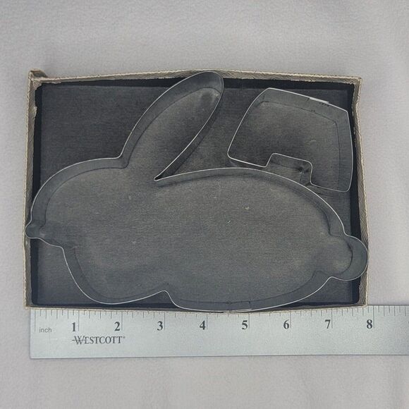 Vintage Fox Run Metal Bunny Cookie Cutter & Stand Original Box Made in USA GUC - Picture 8 of 9